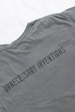 Load image into Gallery viewer, GLITZ T-SHIRT GREY/BLACK