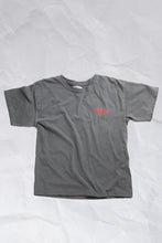 Load image into Gallery viewer, GLITZ T-SHIRT GREY/RED
